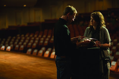Image of Kate Winslet and Michael Fassbender in Steve Jobs