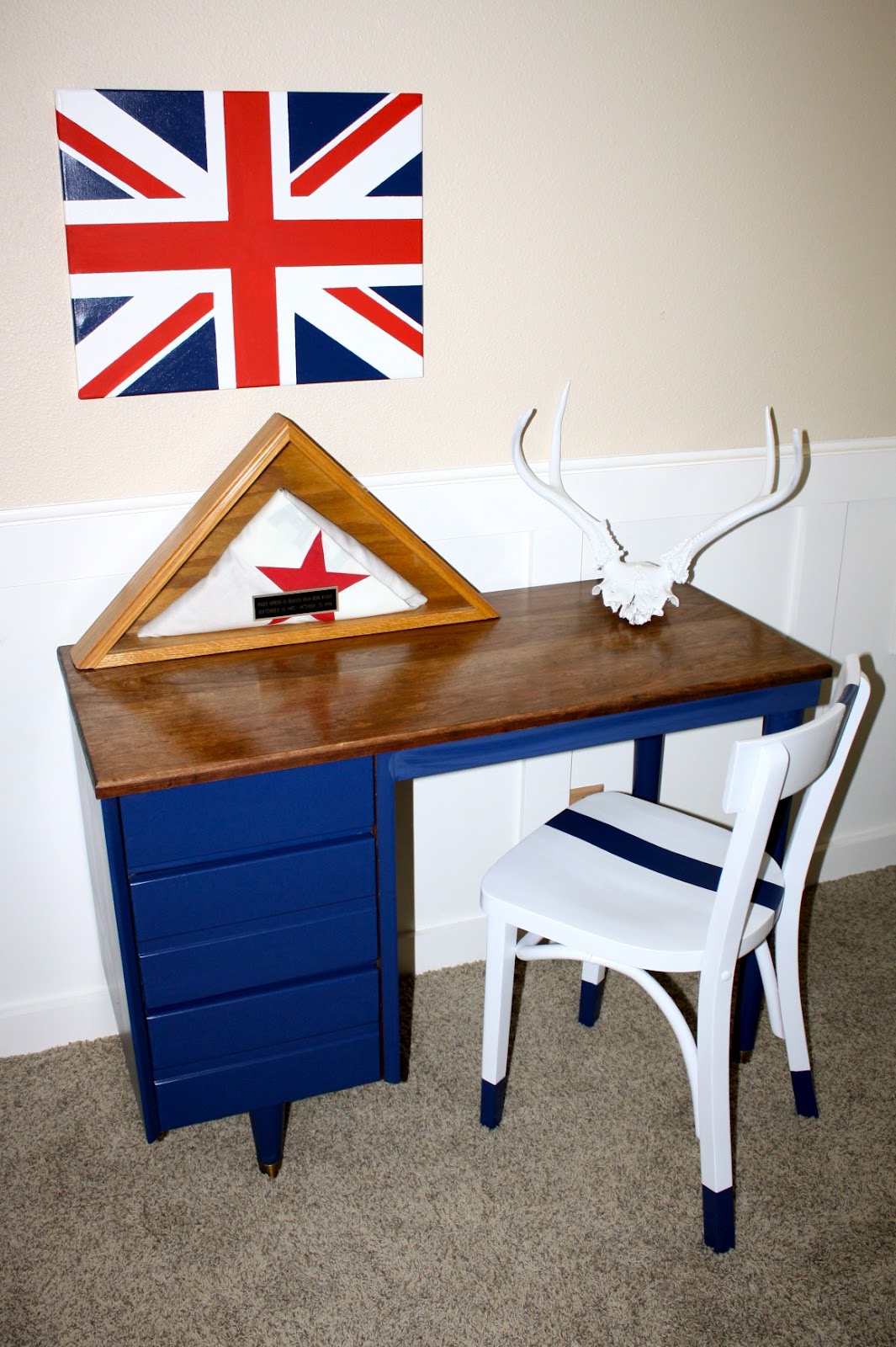 MakeMePrettyAgain Vintage Desk in Navy Blue
