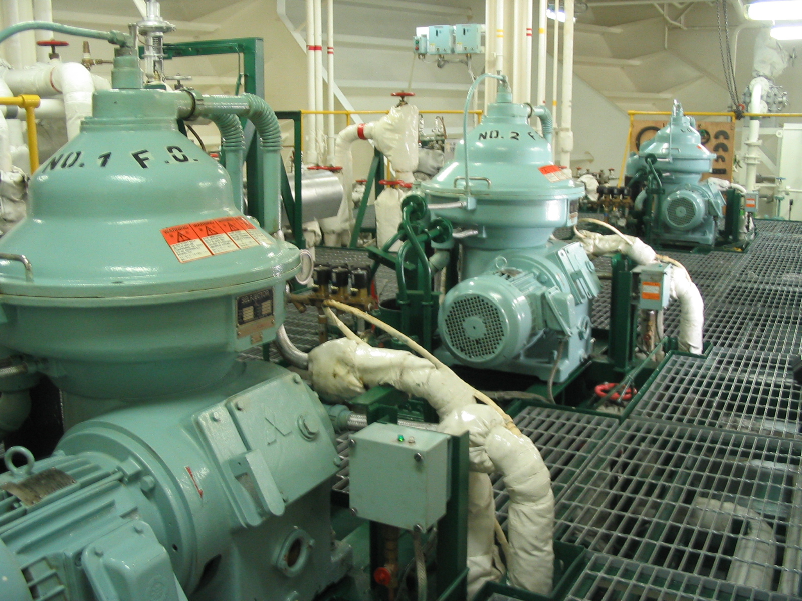 marine engineering ENGINE ROOM PHOTOS AND COMPONENTS (PART 2)