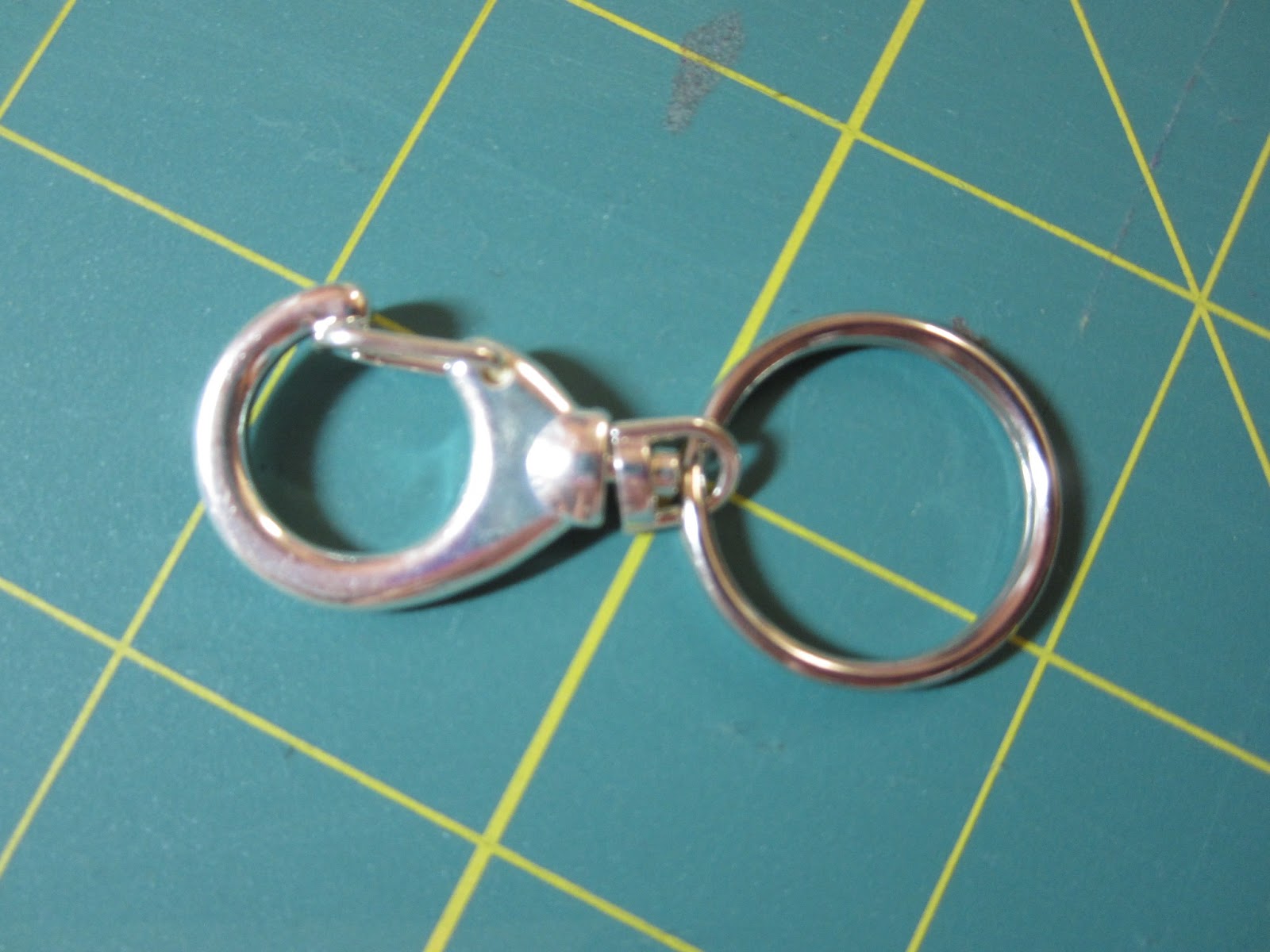 Quarter Incher Tutorial Adding a Detachable Strap