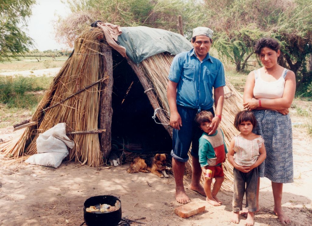 LA POBRESA EN LA REPUBLICA DOMINICANA la pobresa en la republica dominicana: