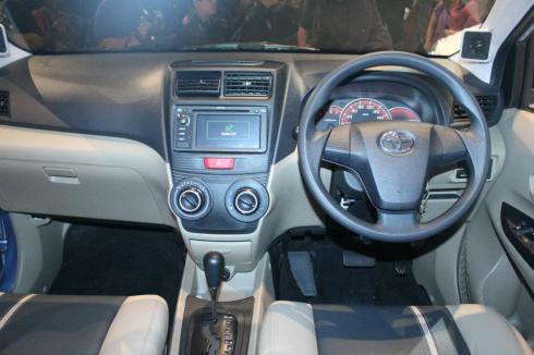 Spesifikasi dan Harga Toyota Avanza Veloz 2012
