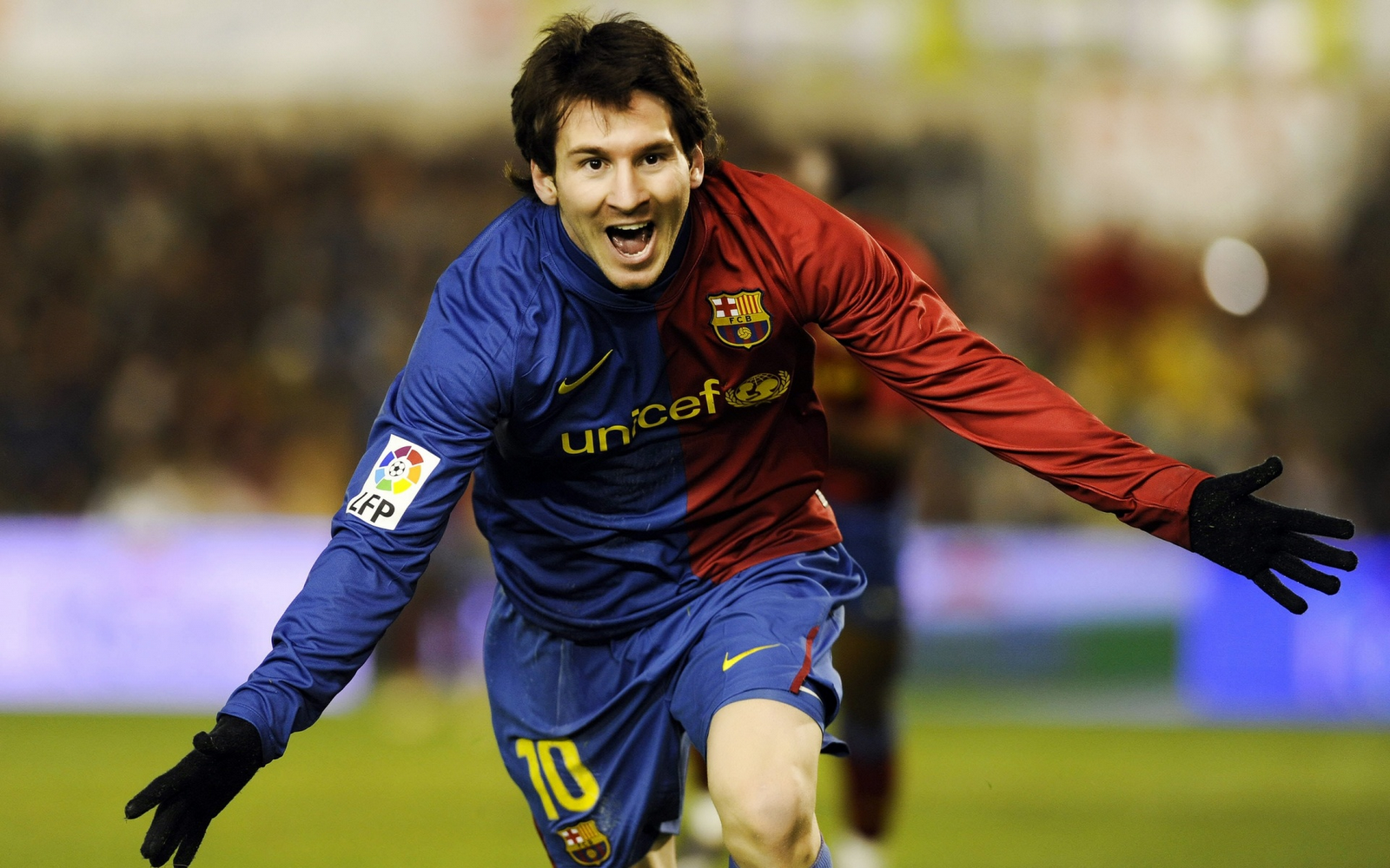 http://4.bp.blogspot.com/-l1UyWbRSHys/T0ClcPhpd-I/AAAAAAAAAxo/HULibliFaoE/s1600/messi_Reaction_+after_Goal+HD+wallpaper.png