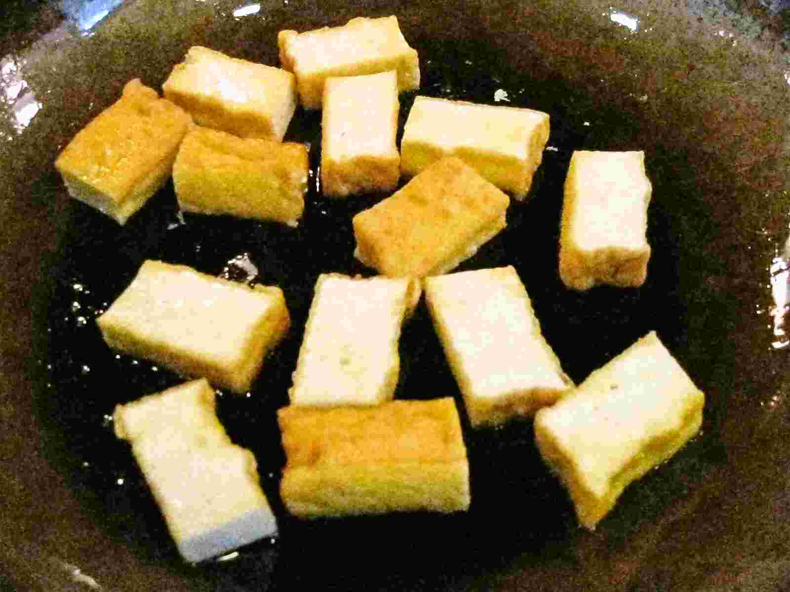 Recipes For Tom Atsuage To Komatsuna No Champuruu Okinawan Style Stir Fry With Deep Fried Tofu And Komatsuna