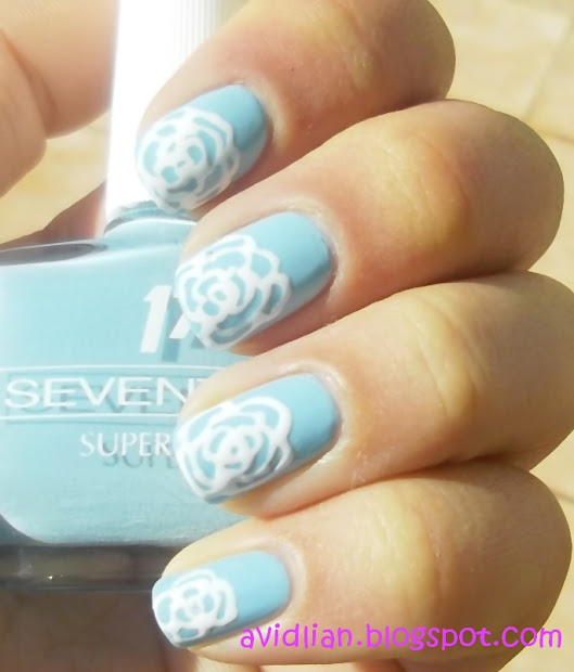 avidlian simple rose nail art