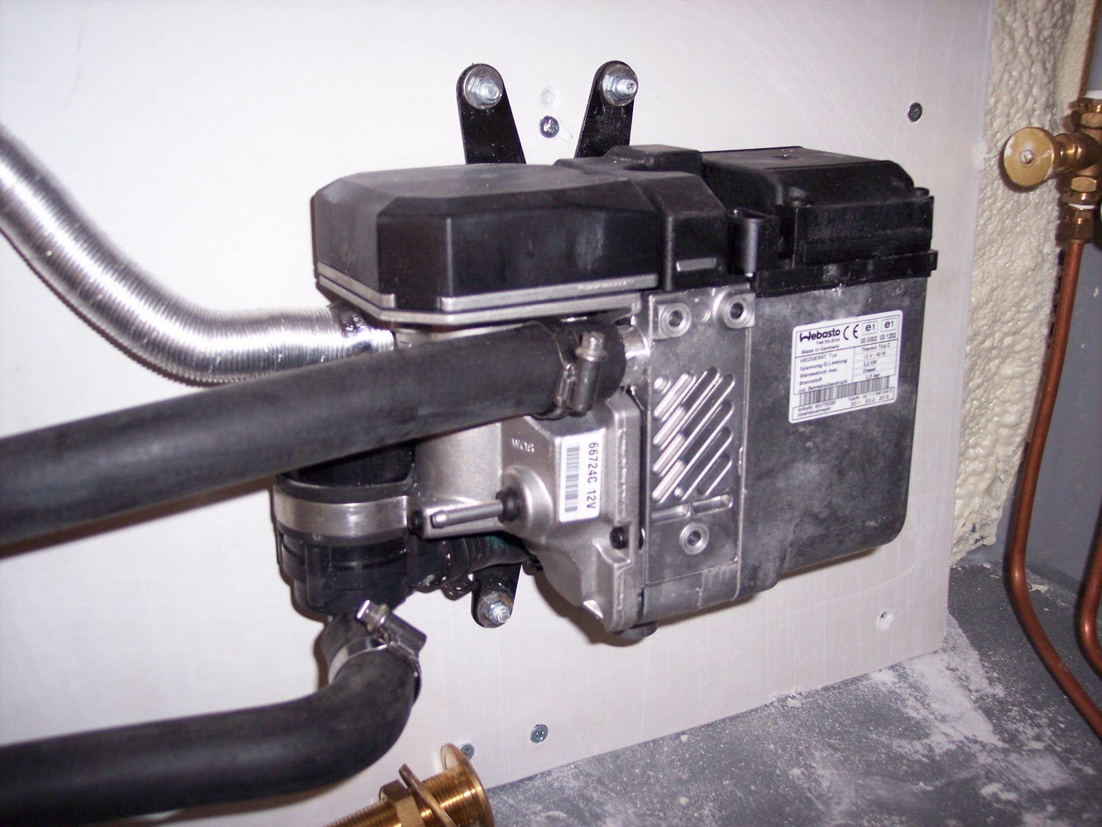 Narrowboat SKYLARK Heating