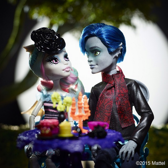 monster high muñecos