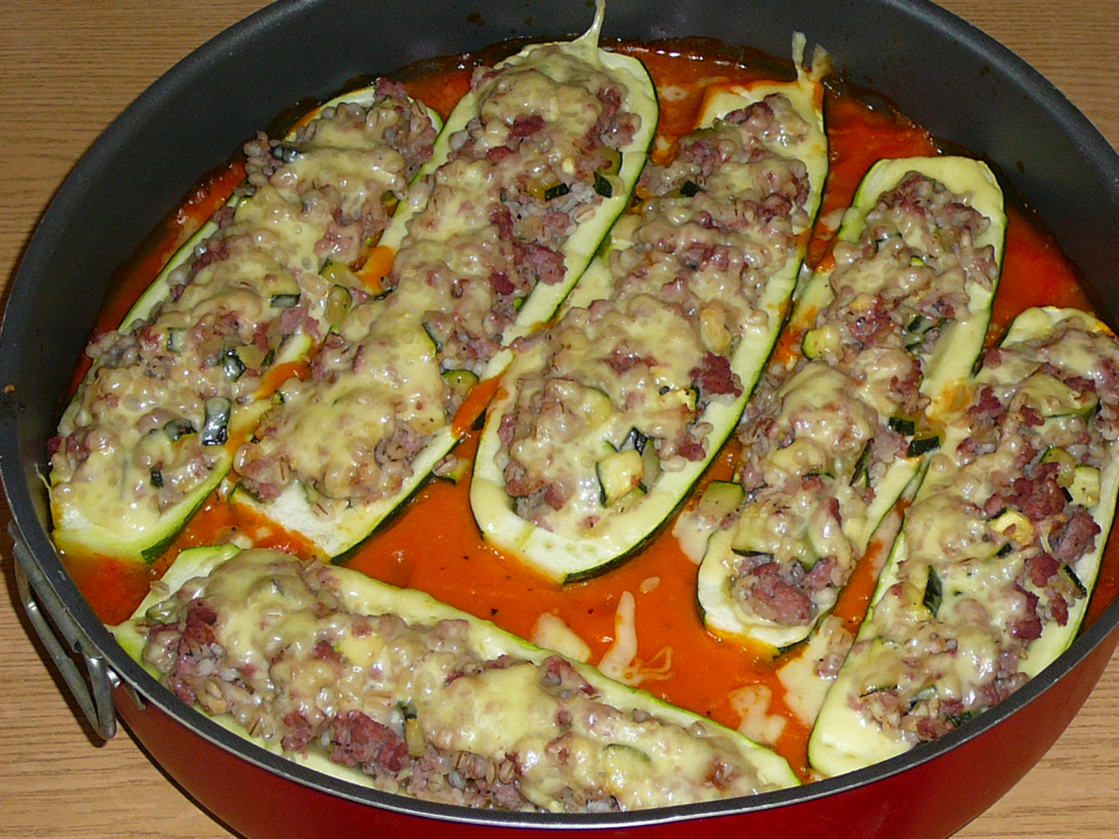Фаршированные кабачки тушеные