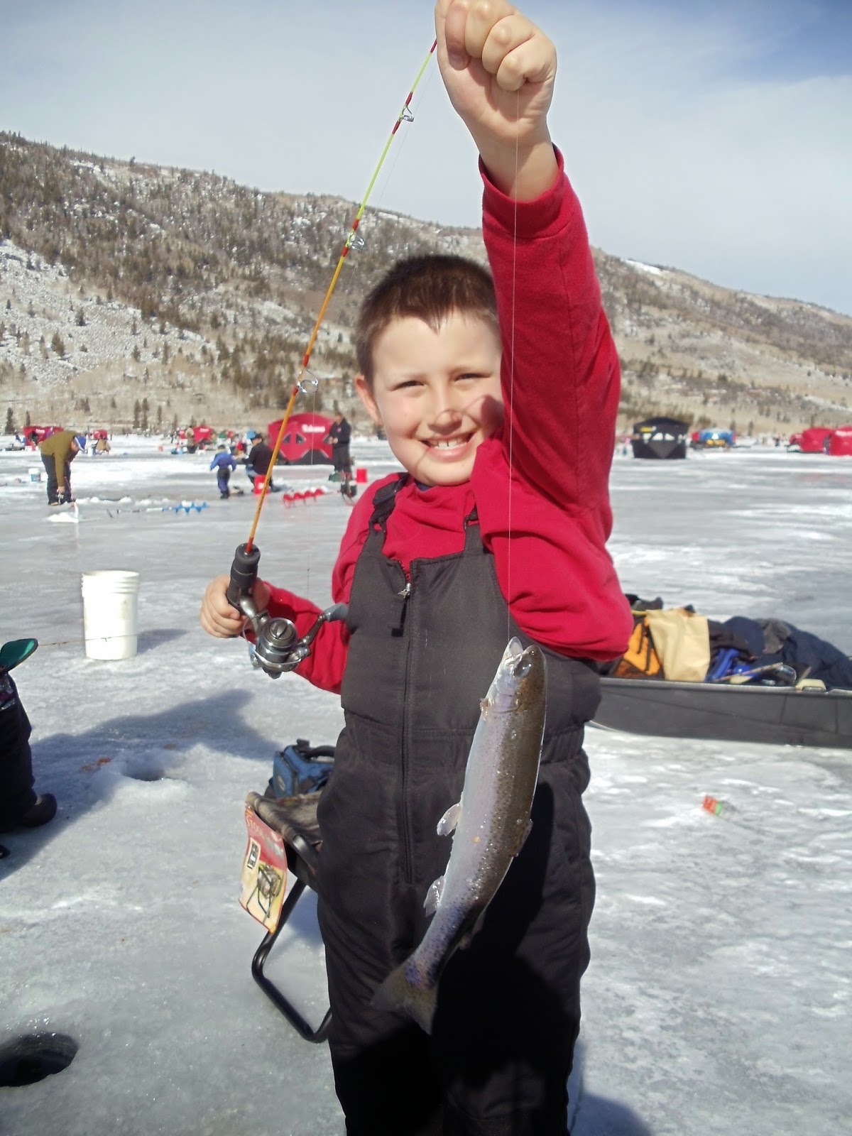 Utah Fisherman Fish Lake Perch Tournament