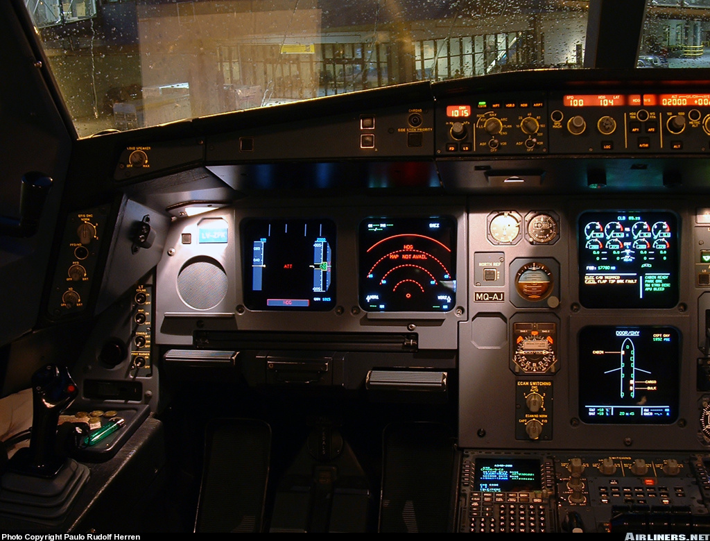 Jet Airlines: Airbus A340 cockpit