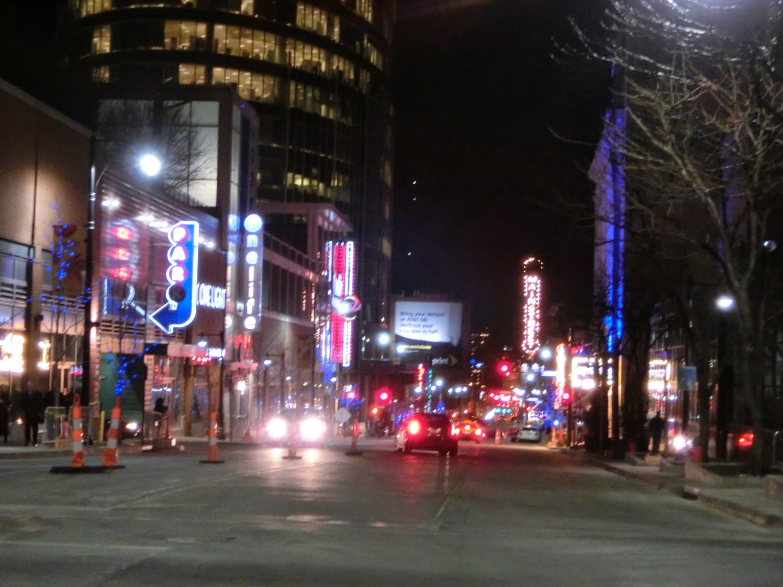 Kansas City, MO Power & Light District Explore This City