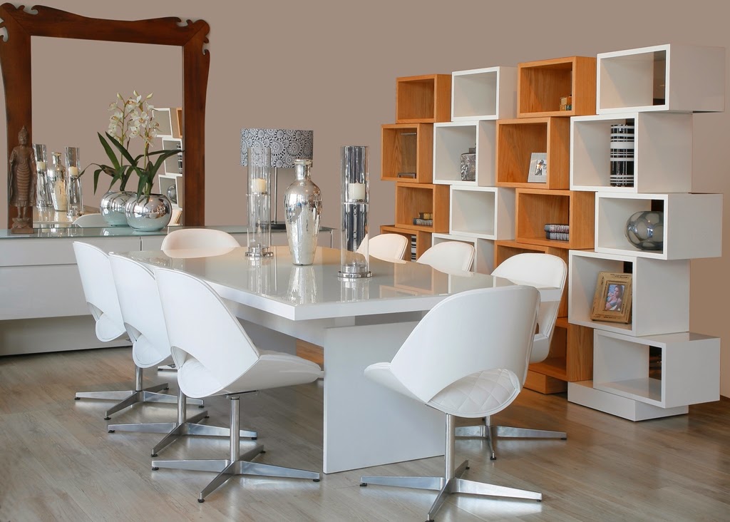 Divagando Alto Móveis em liquidação