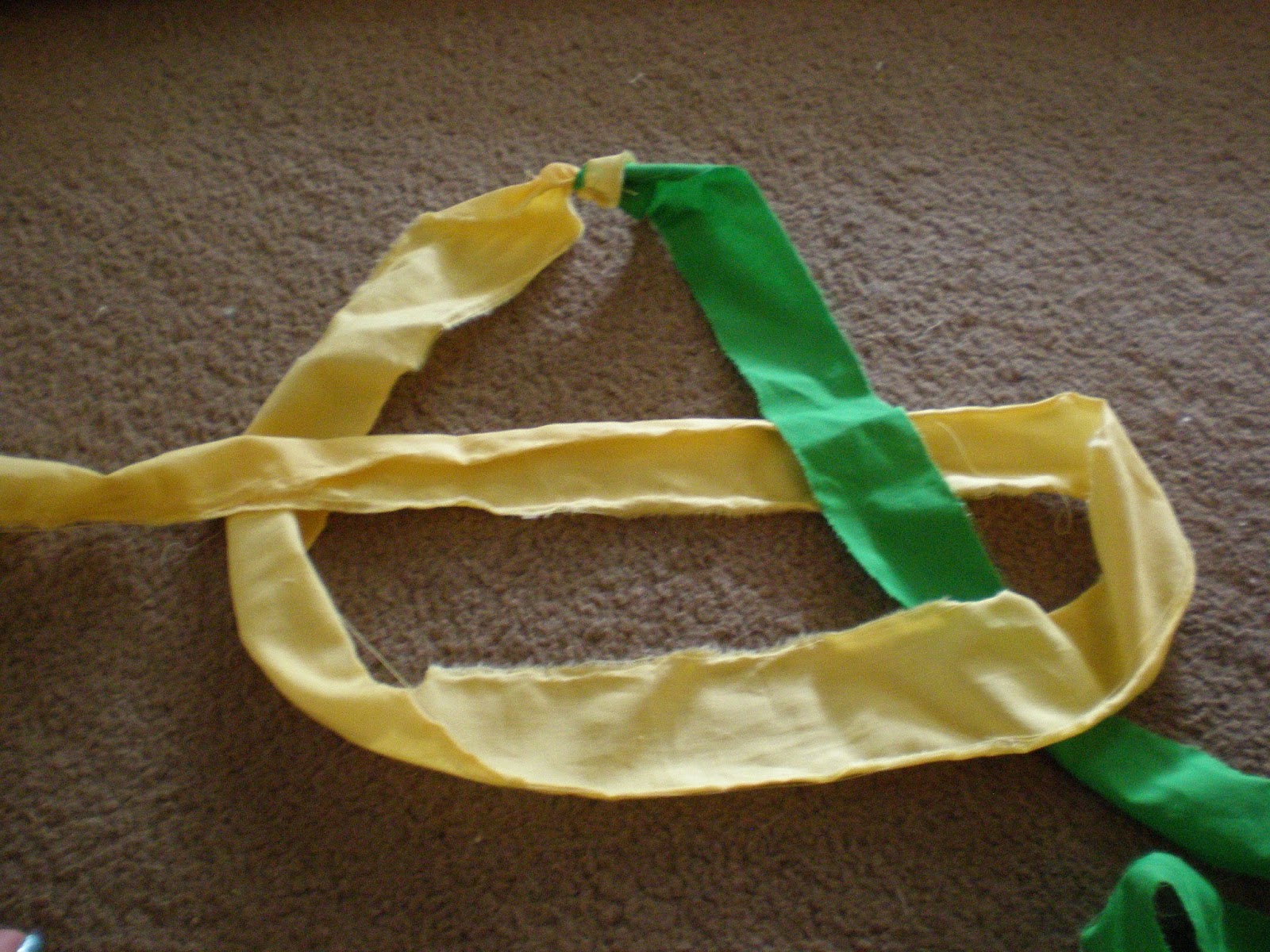 A Tiny Home Companion Toothbrush Rag Rug Tutorial