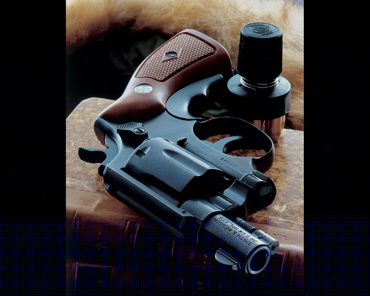 http://4.bp.blogspot.com/-lAPWm_RJSlk/Td3-7k-eroI/AAAAAAAAG_0/D6ekx0X1hTU/s1600/38%2Bspecial%2Bsmith%2Band%2Bwesson%2Brevolver%2Bhd%2Bweapons%2Bwallpaper.jpg
