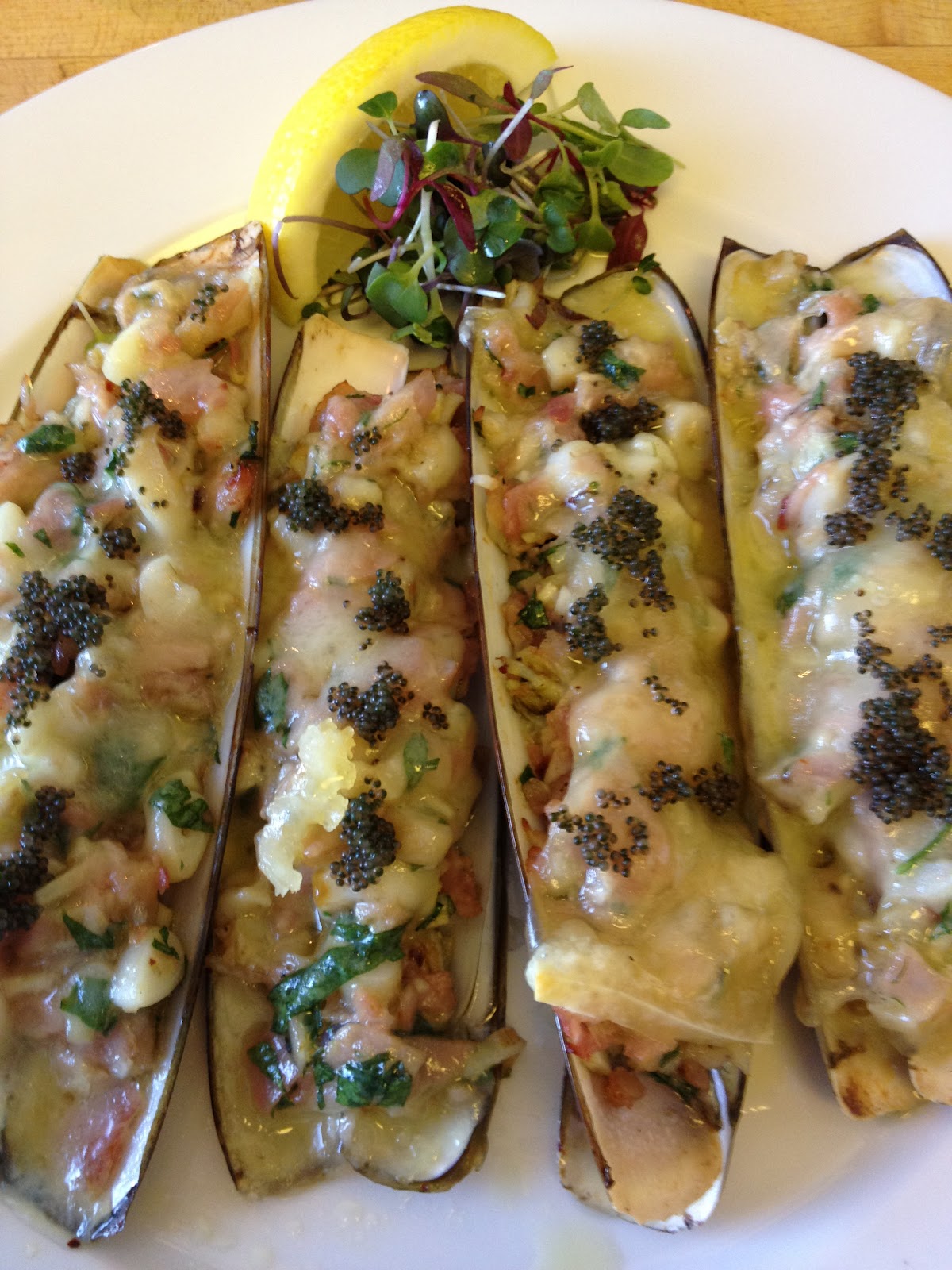 Baked Razor Clams with Garlic and Fontina Cheese Clam recipes, Clams