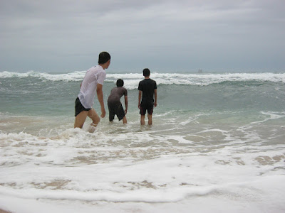 ombak pantai indrayanti
