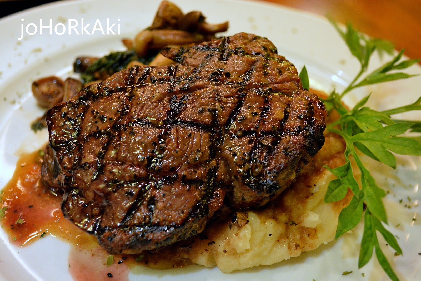Grill Bar Steak House in Johor Bahru, Taman Pelangi Johor Kaki Travels