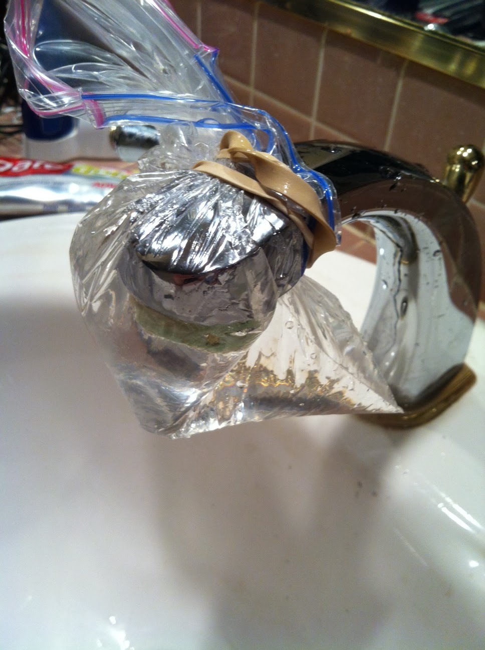 My Flighty Obsessions Cleaning Hard Water Deposits with Vinegar