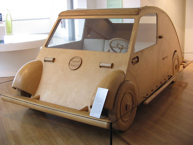 autothrill: Omaggio a Le Corbusier