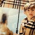 Romeo Beckham para la navidad de Burberry