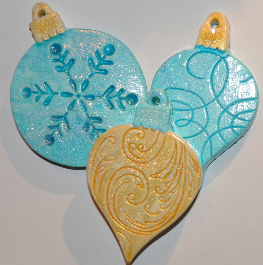 Sakura Hobby Crafts Christmas Ornaments with Sakura & Terri Sproul Mixers!