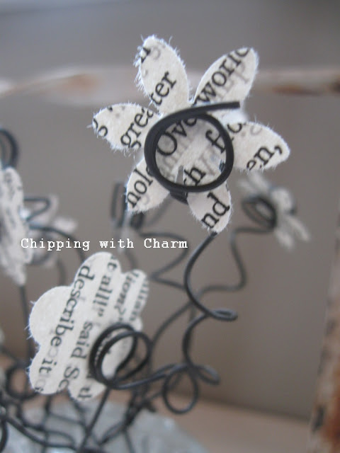 Chipping with Charm:  Flower frog photo Holders...http://chippingwithcharm.blogspot.com/