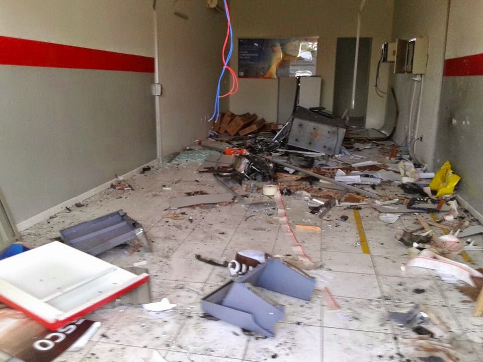 Caixa eletrônico do Bradesco é explodido pela sétima vez na cidade de São Vicente do Seridó