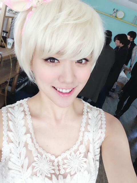 Hello Venus' Lime greets fans with a gorgeous selca | Daily K Pop News
