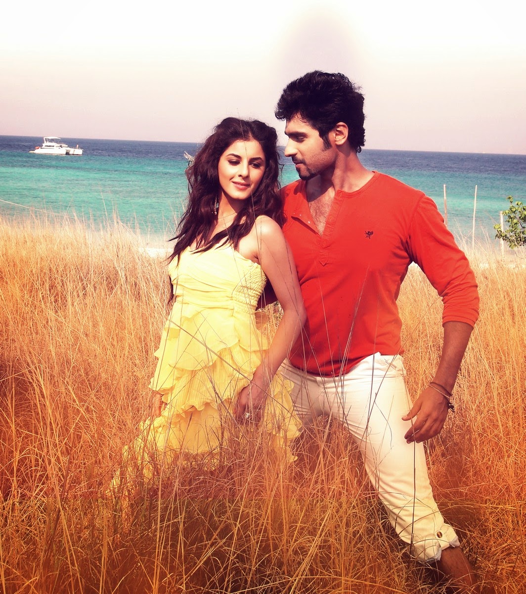 Maine Pyar Kiya Movie Stills | Filmy Trend