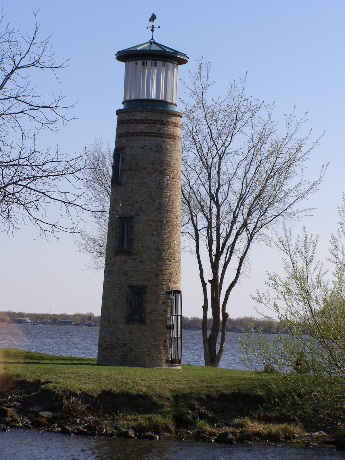 Lighthouses, Birds, Wildlife, Oh My! Hiking High Cliff State Park and