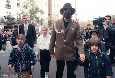 Fotos Com Historia  Michael Jackson na Polônia (Depoimento de Fã) Michael+jackson+polonia+%288%29