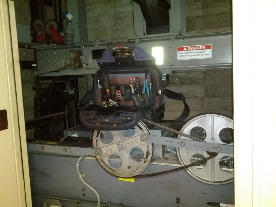 Elevator mechanic tool bag