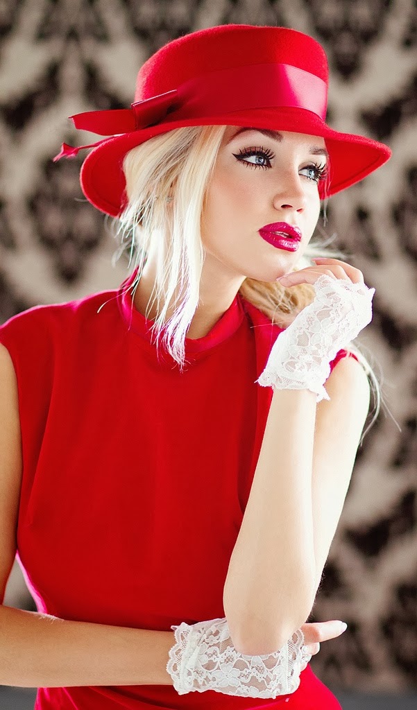 Beautiful colorful pictures and Gifs Lady in red