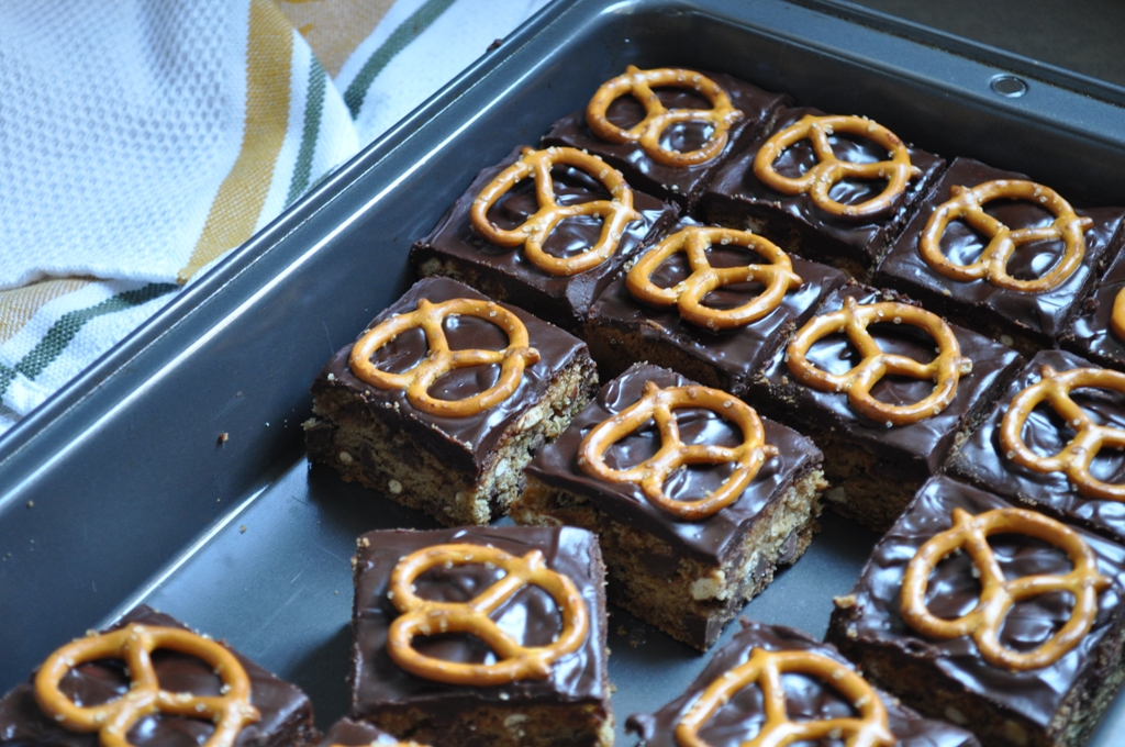 The Ginger Snap Girl Chocolate Chip Pretzel Bars