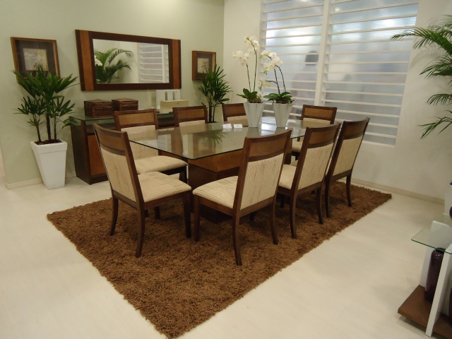 do buffet e a decoração com plantas ornamentais e flores do buffet e a decoração com plantas ornamentais e flores