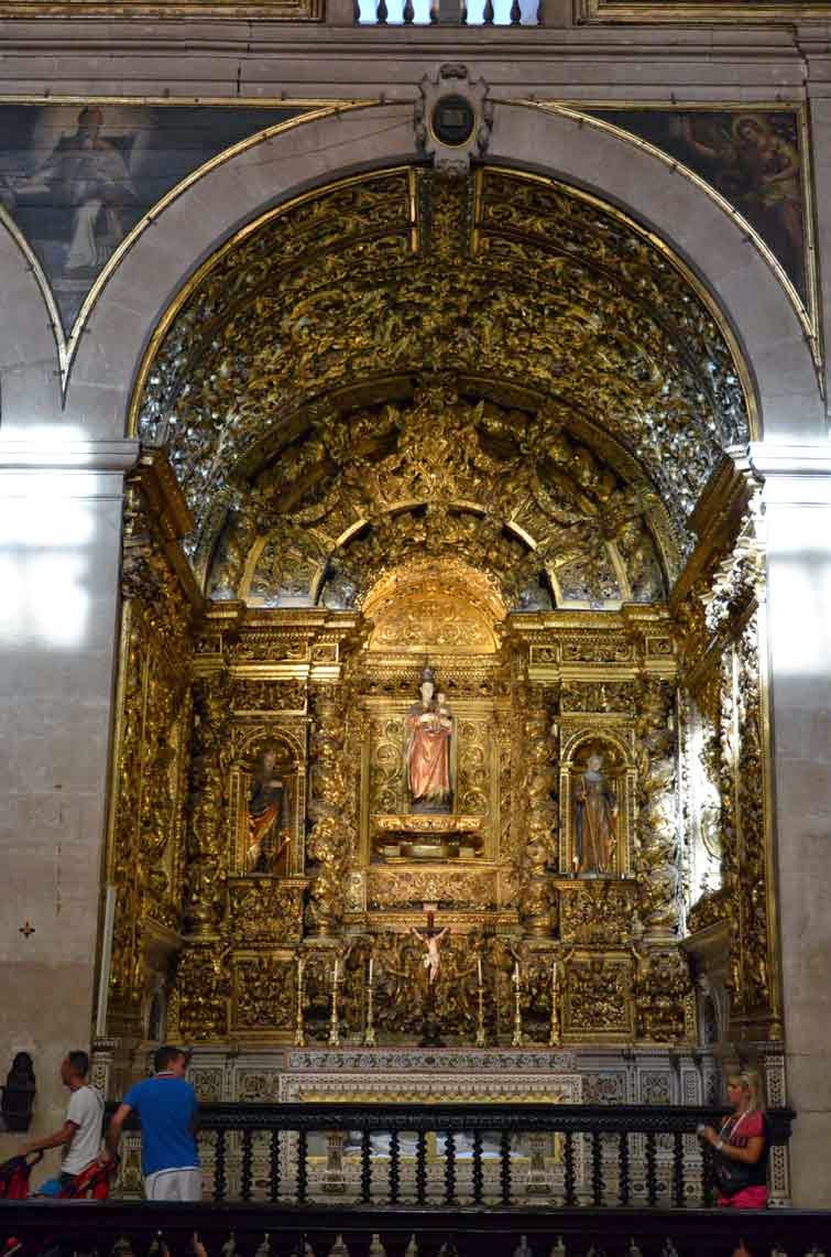El mundo de Avekrénides. IGLESIA DE SAN ROQUE. LISBOA.