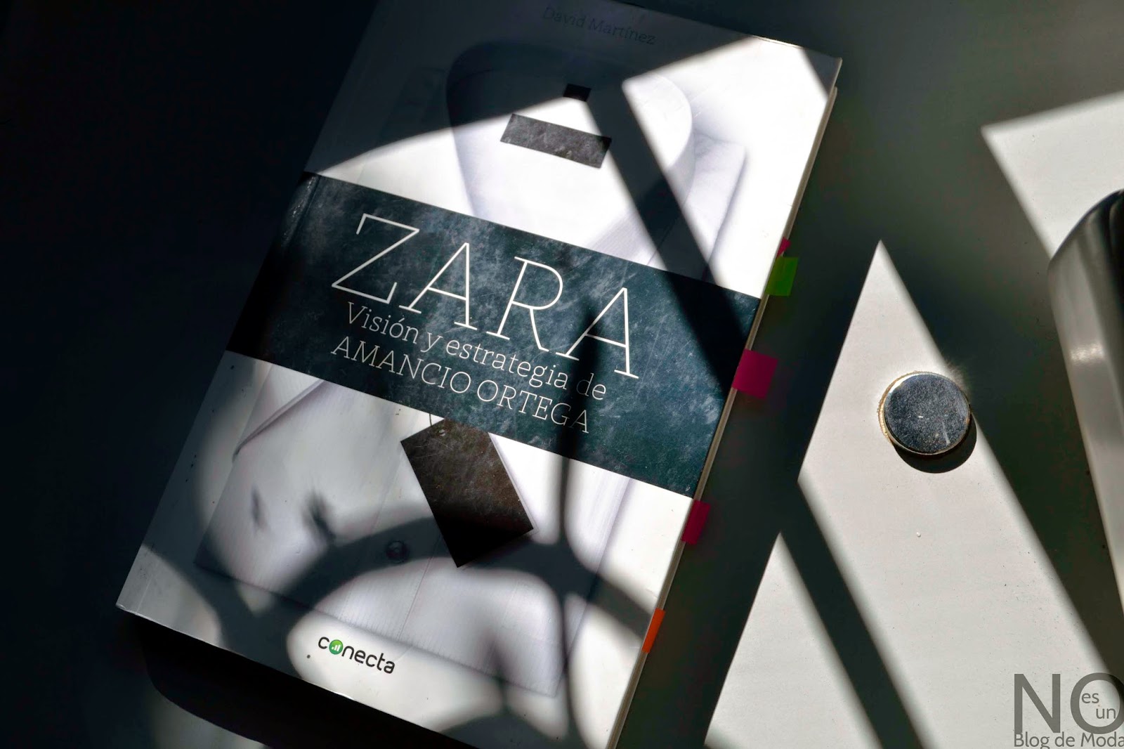 Este libro sobre Zara y su fundador, es una obra que estuve esperando ...