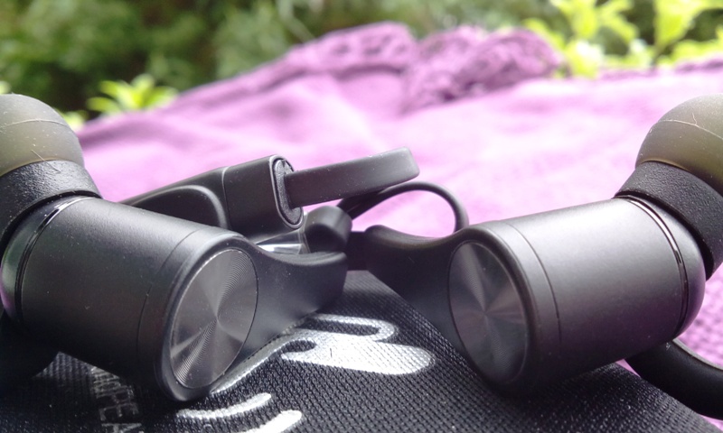 SoundPEATS Q12 Bluetooth 4.1 Running Earphones With Magnetic Ends