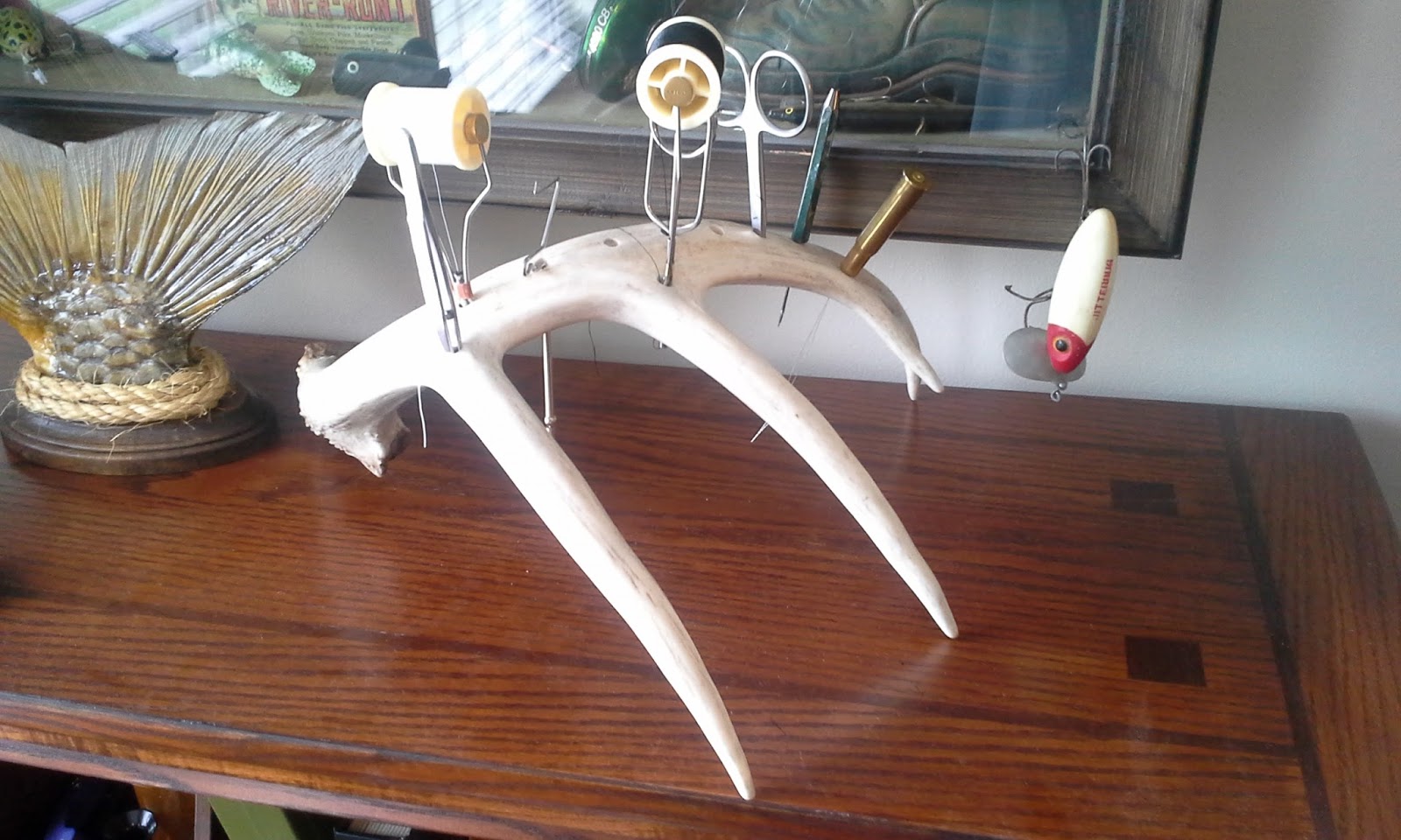 The Show Me Fly Guy Deer Antler Fly Tying Tool Holder