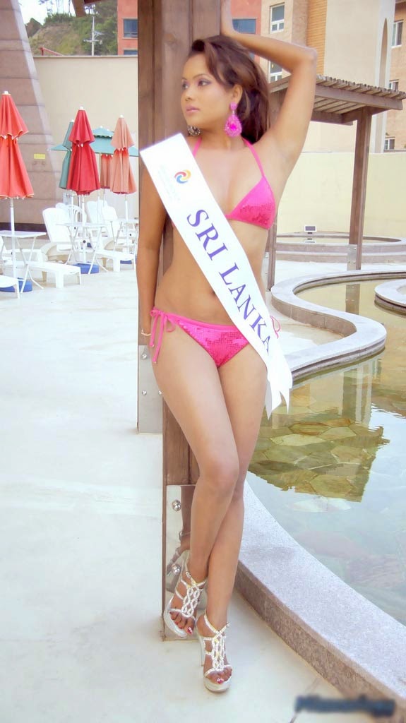 Gayesha Perera Sexy Bikini