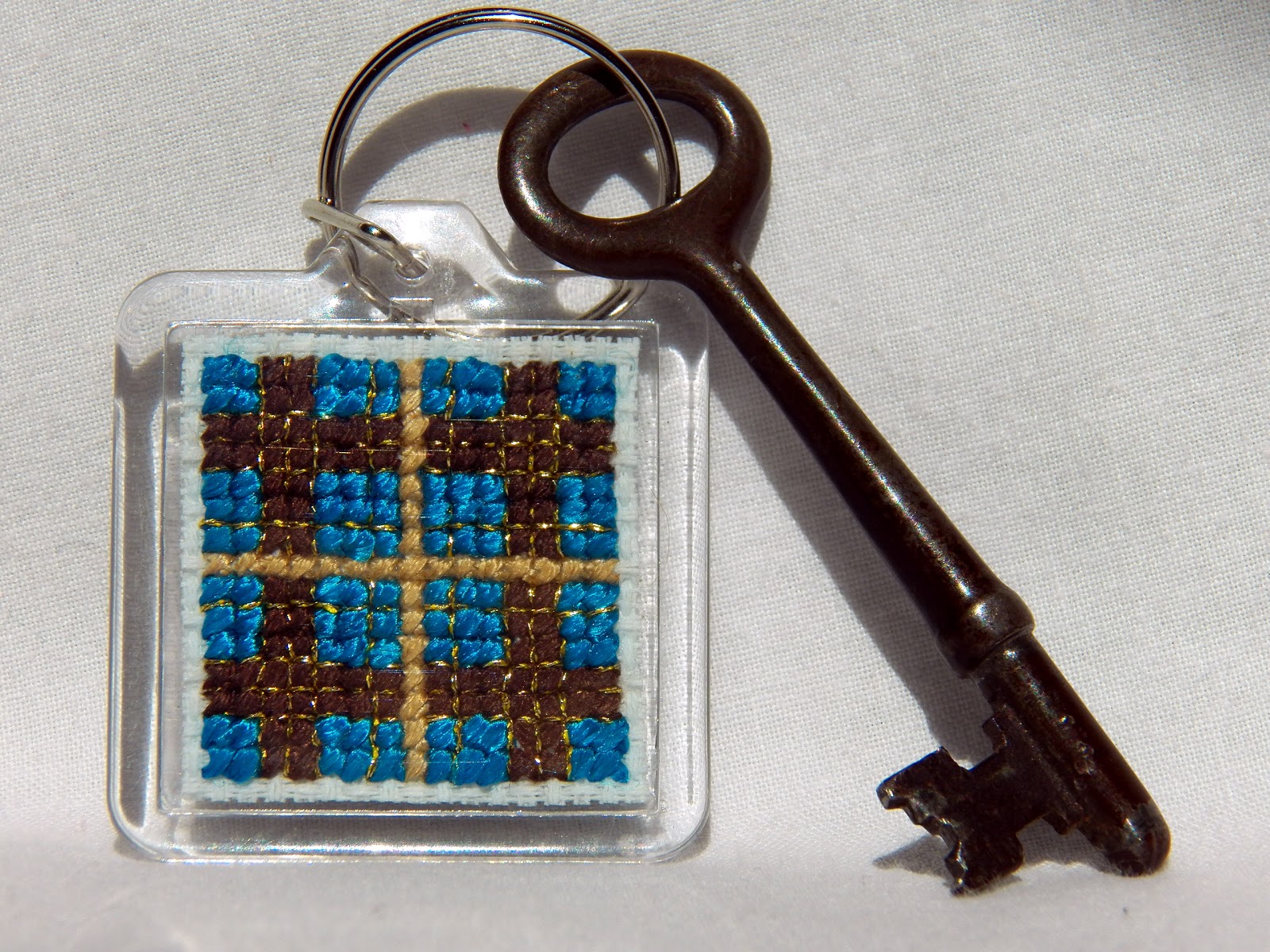 Less Bitching, More Stitching! A Fiber Arts Blog Free Mini Cross