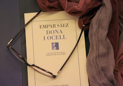 Dona i ocell (Empar Sáez)-1