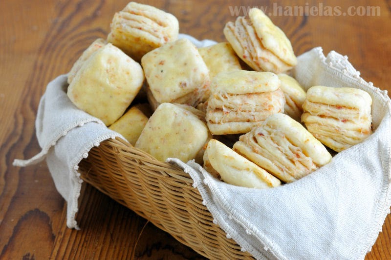 Haniela's Flaky Bacon Biscuits