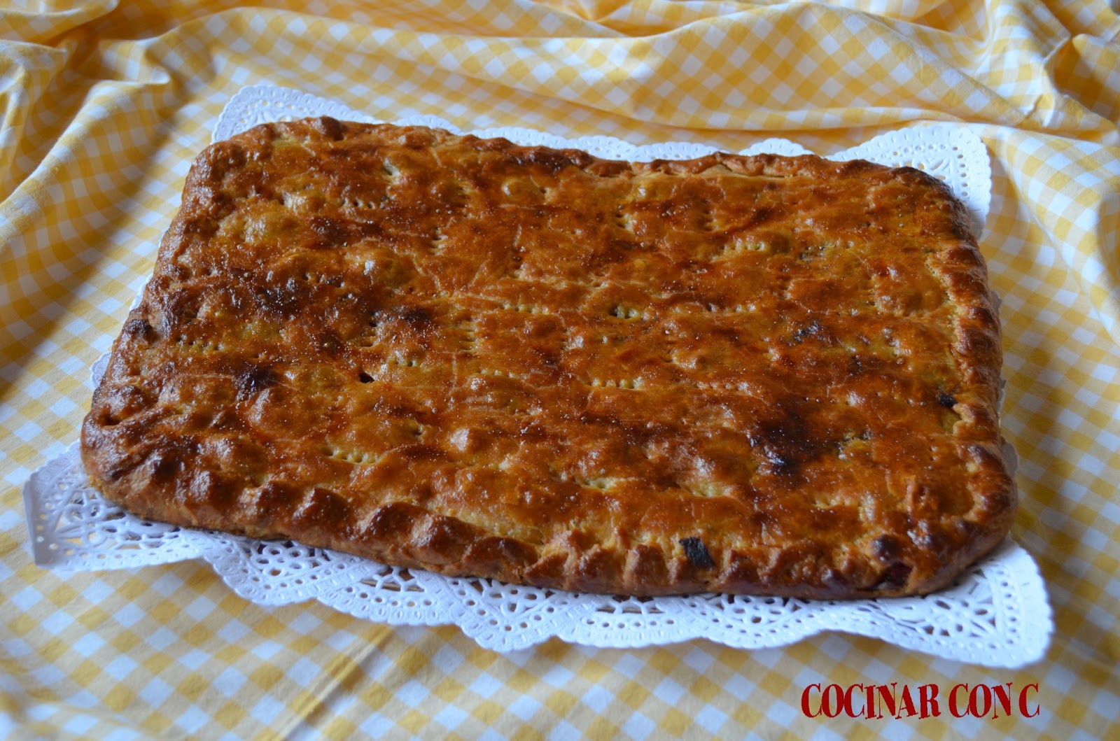 COCINAR CON "C": COCA FARCIDA DE FRITANGA