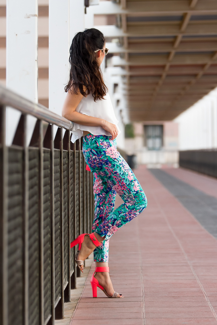Outfit veraniego con colores ácidos Rosa