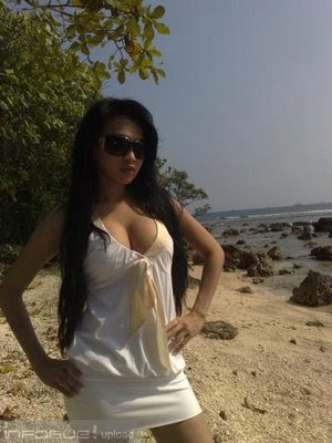 Foto Bugil Syahrini Foto Bugil Syahrini