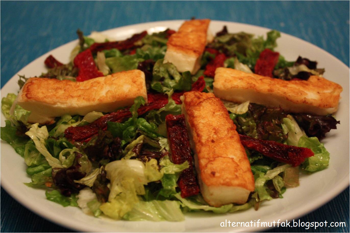 Hellim Peynirli Salata Hellim Peynirli Salata