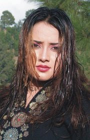 Pashto+film+drama+hot+actress+dancer+Nadia+Gul+photos-pics-wallpaper+