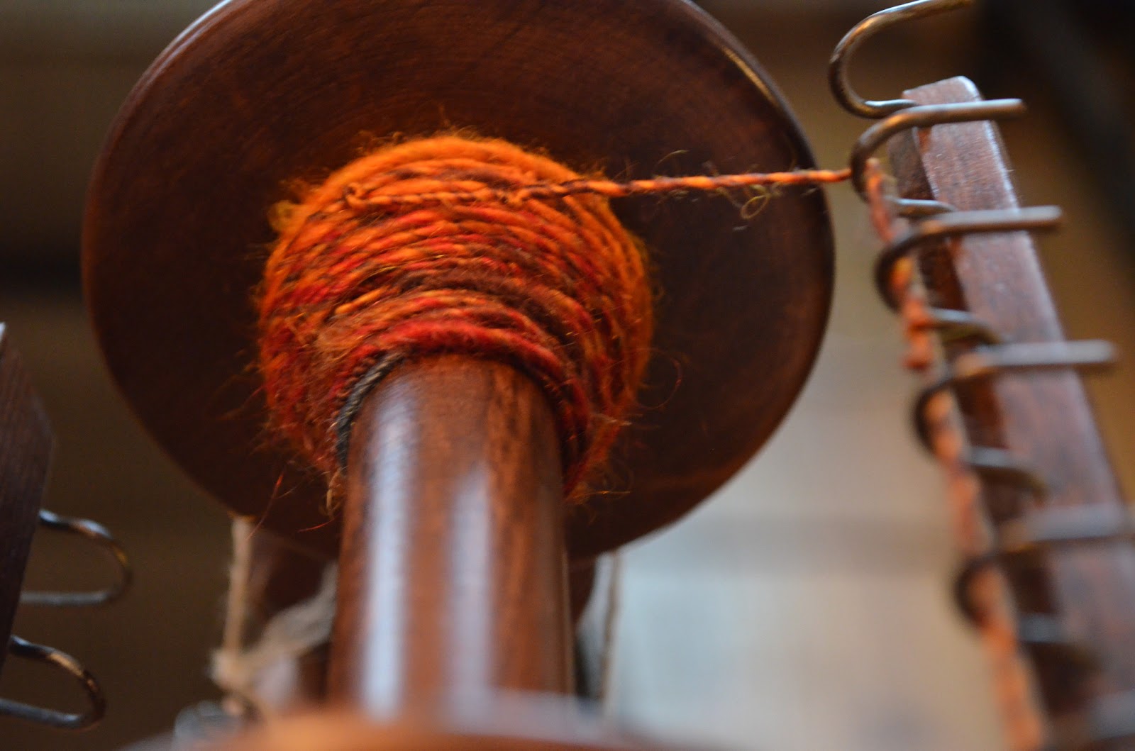 Iron Oak Farm Intro to Spinning Filling the Bobbin, Single Ply