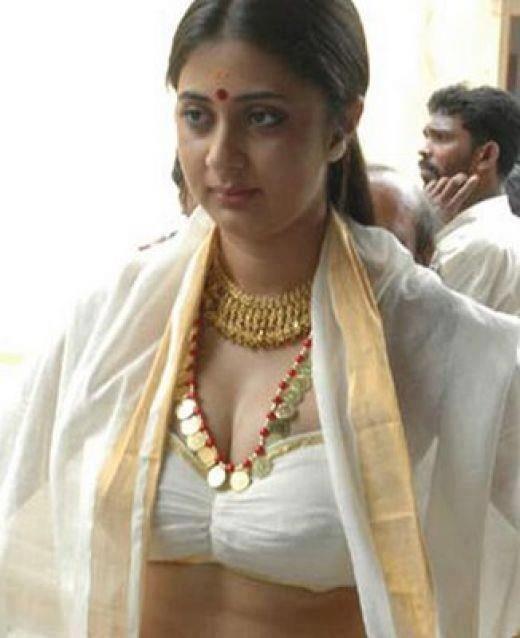 Aunty Removing Saree